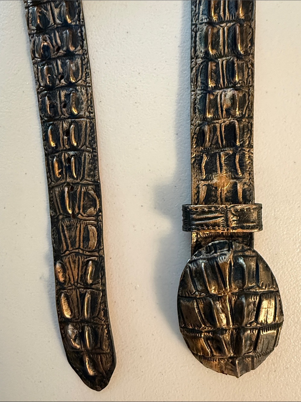 Women’s Genuine Crocodile Textured Belt in Black-Bronze Sheen Size 34 Vaquero